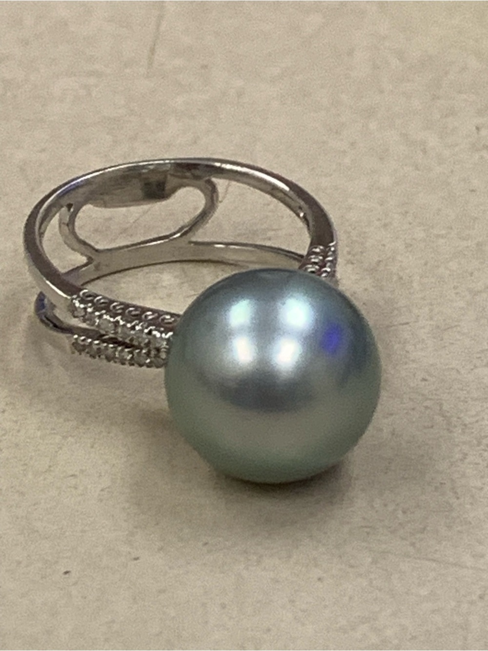 Sterling-Inspired Ring with Blue-Green Lustrous Pearl